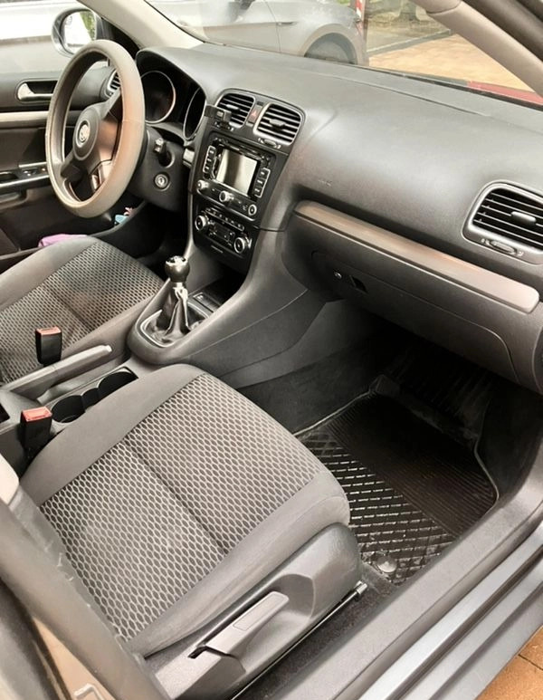 Volkswagen Golf cena 19000 przebieg: 288000, rok produkcji 2009 z Wrocław małe 37
